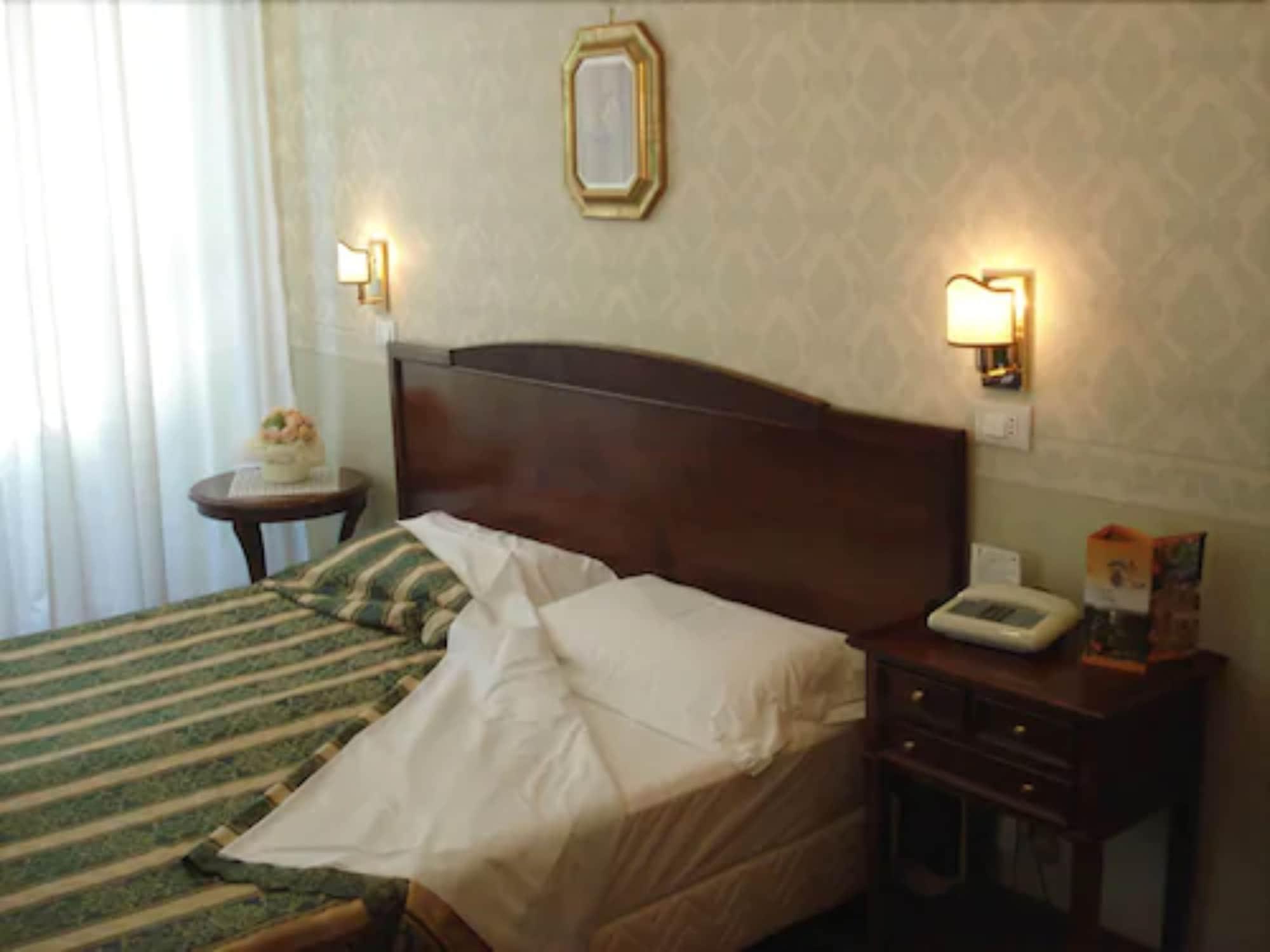 Hotel Villa Aricia Ariccia Exterior photo