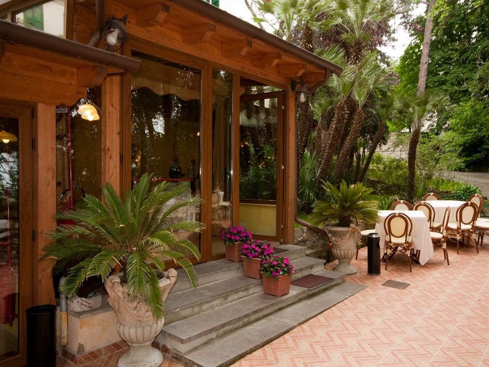 Hotel Villa Aricia Ariccia Exterior photo